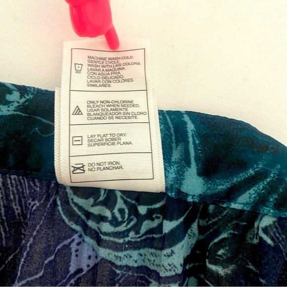 Just My Size (JMS) Women’s 2X (18W/20W) Envy Green Scroll Blouse - Picture 8 of 8